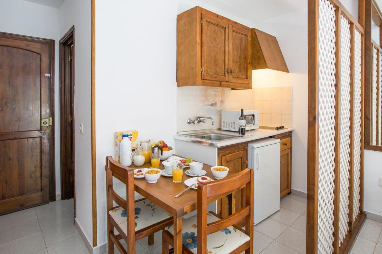 Estel Blanc Apartments - Adults Only Cala'N Blanes  Quarto foto